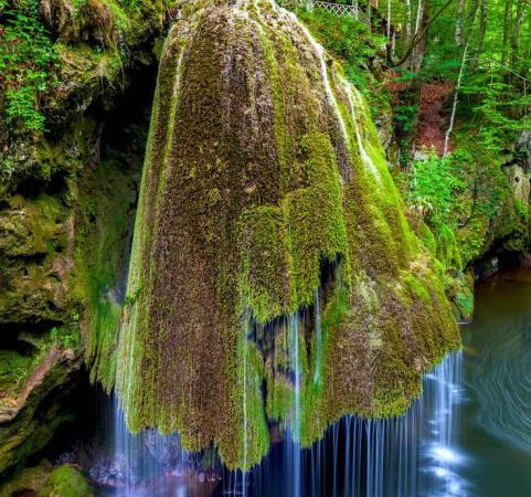 Bigar Waterfall: Romania’s Breathtaking Natural Wonder – Where Nature and Existence Unite.